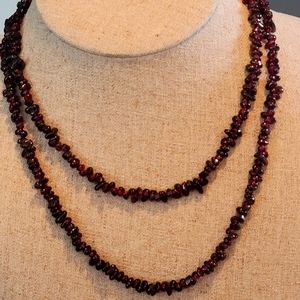 VINTAGE BEAUTIFUL 34"LONG NATURAL RHODOLITE GARNET NECKLACE